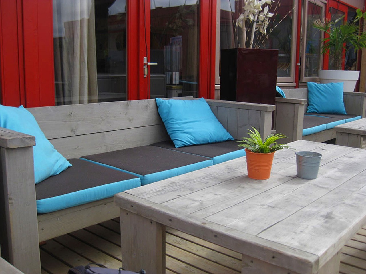 The Cushion Question: Picking Fabrics That Survive Real Weather